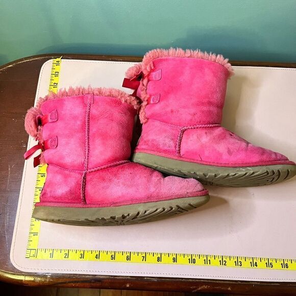 UGG Pink Boots With BowsโSize 8 WORNโUSED - Picture 11 of 15
